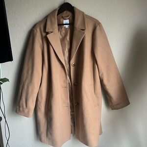 Women’s tan trench coat